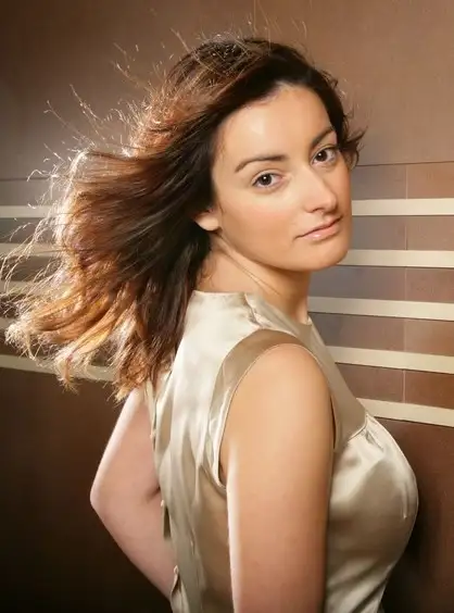 Retrato de una mujer con traje